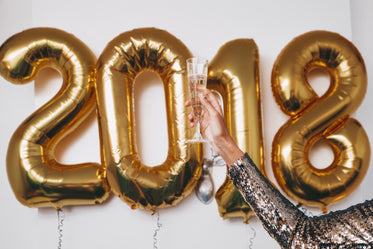 2018 balloons and champagne