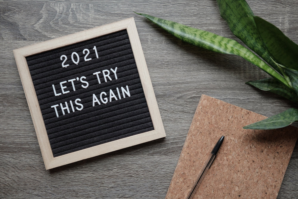 2021 letterboard flat lay