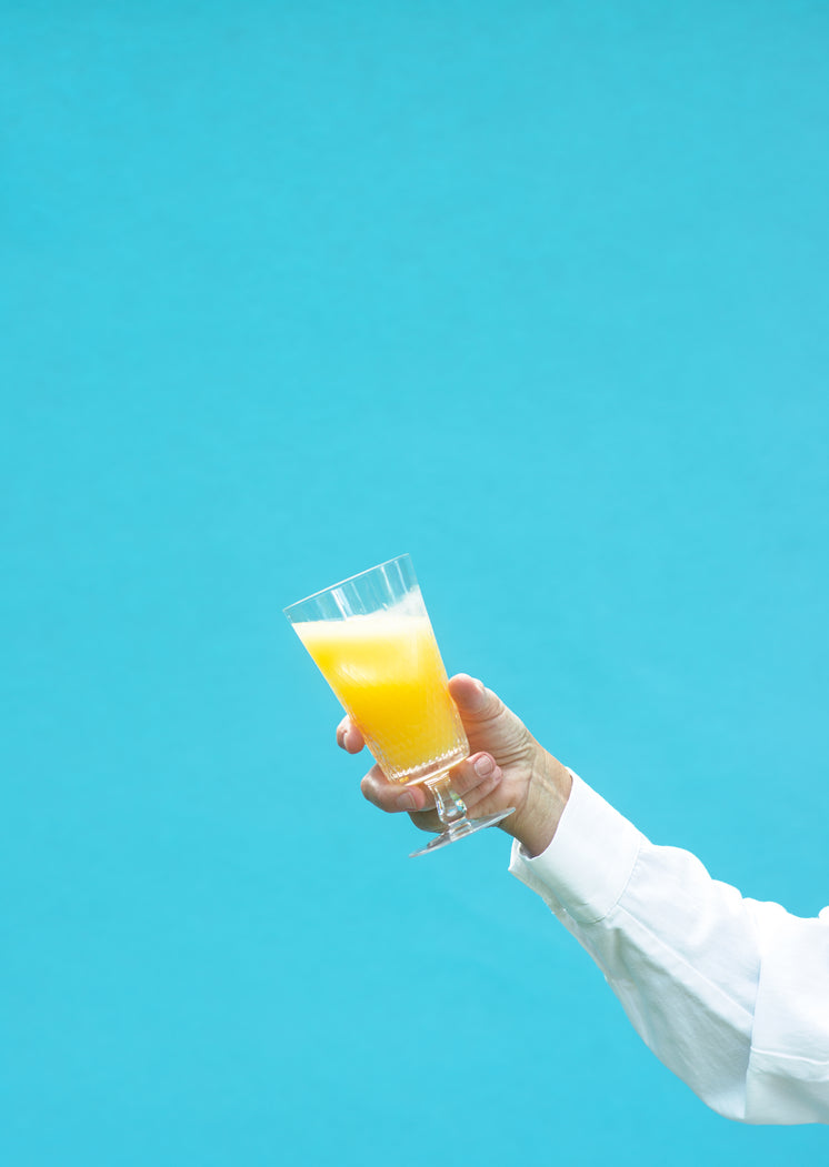 a-full-glass-of-fresh-orange-juice.jpg?width=746&format=pjpg&exif=0&iptc=0