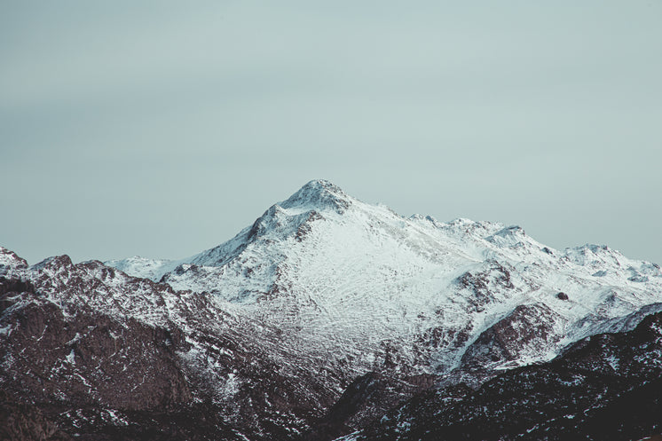 a-lonely-mountain-covered-in-snow.jpg?width=746&amp;format=pjpg&amp;exif=0&amp;iptc=0