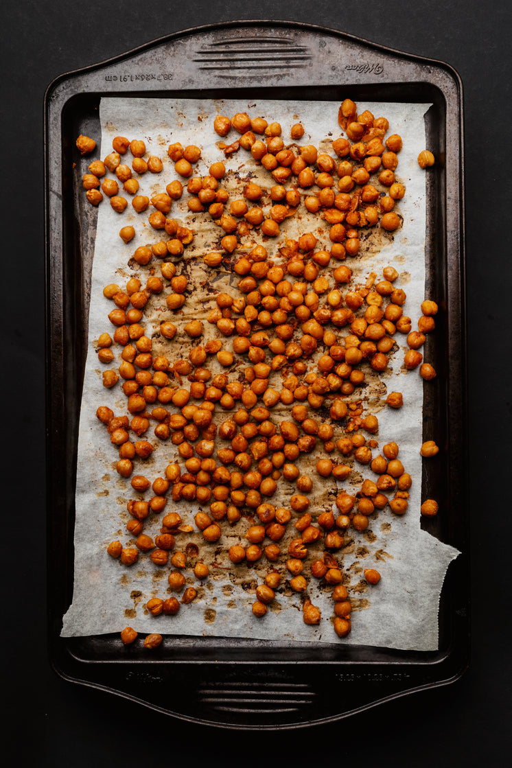 a-tray-of-roasted-chickpeas.jpg?width=746&format=pjpg&exif=0&iptc=0