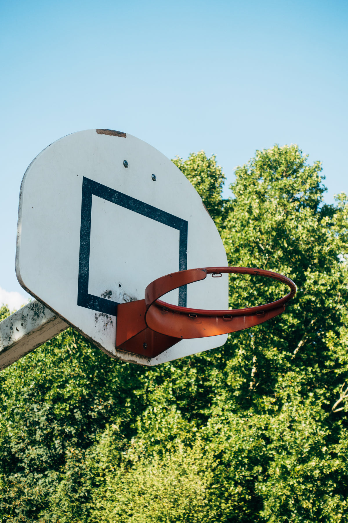 abandoned basketball hoop