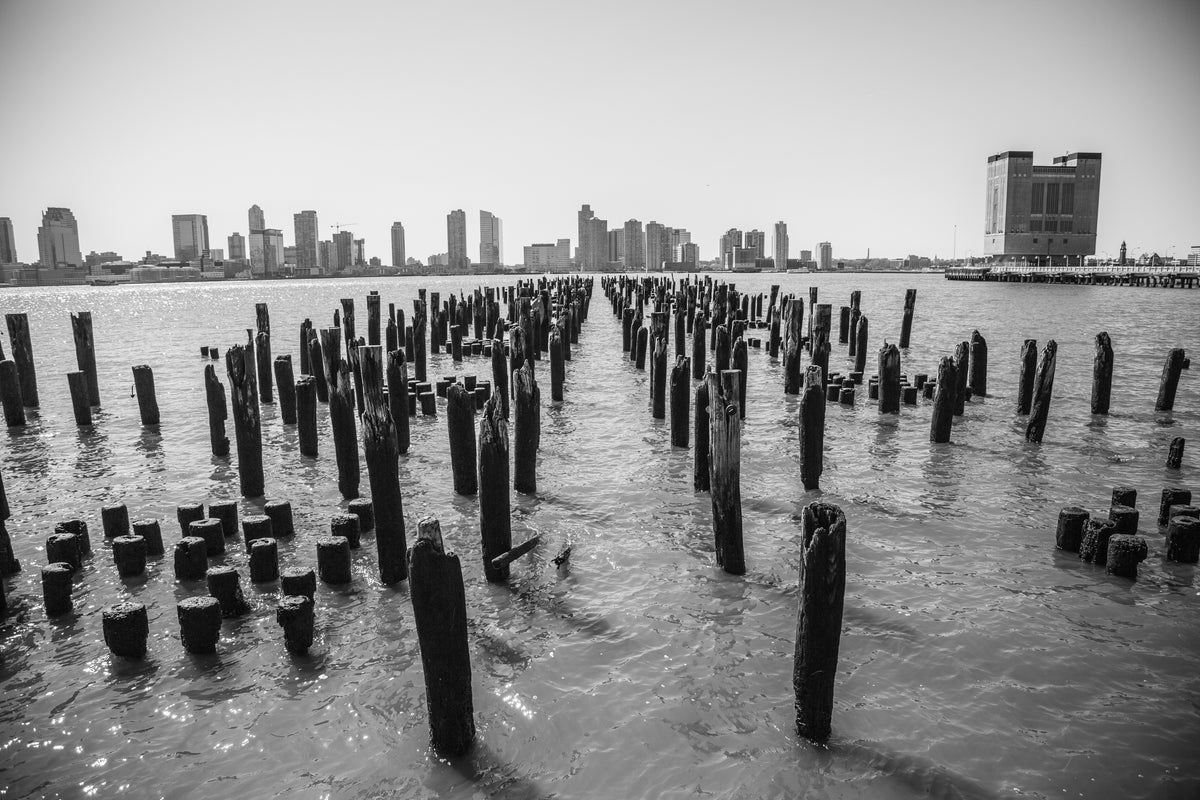 aging marina posts