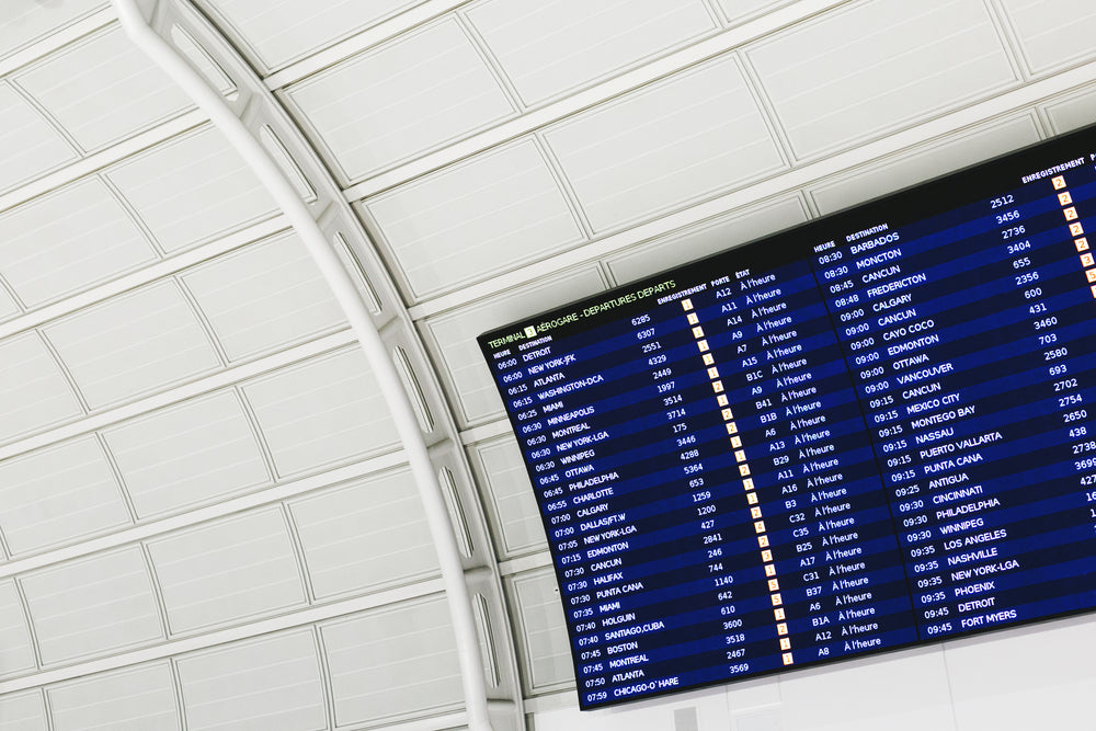 airport arrival departure board