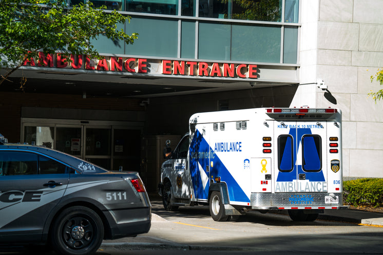 ambulance-at-hospital-entrance.jpg?width=746&format=pjpg&exif=0&iptc=0