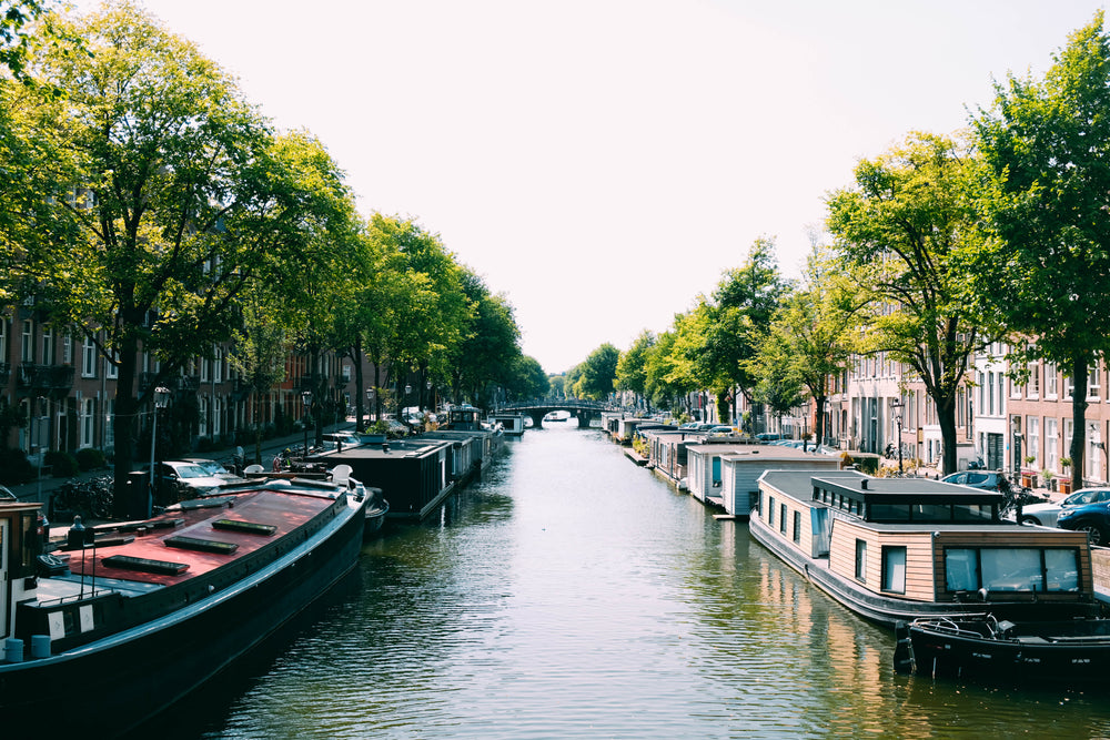 amsterdam canal boats