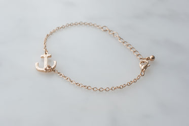 anchor bracelet gold