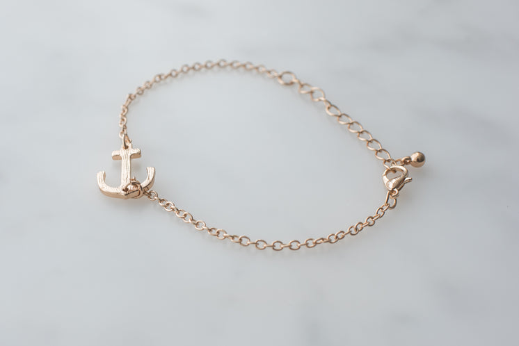 Anchor Bracelet Gold