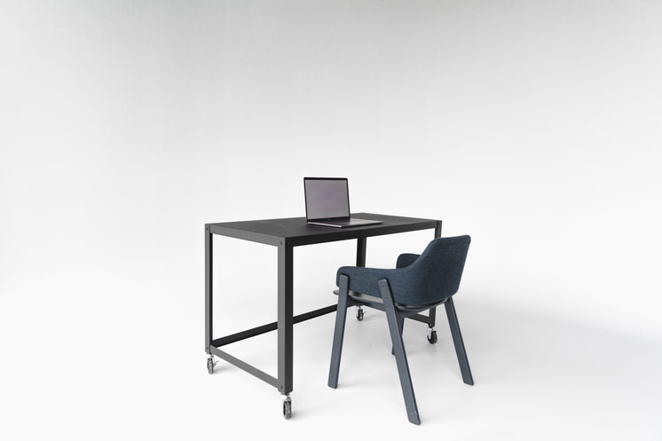 angled-view-of-clean-desk-and-chair-setu