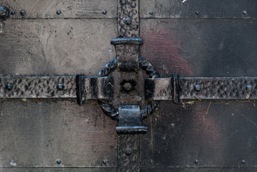 Free Antique Door Handle Photo — High Res Pictures