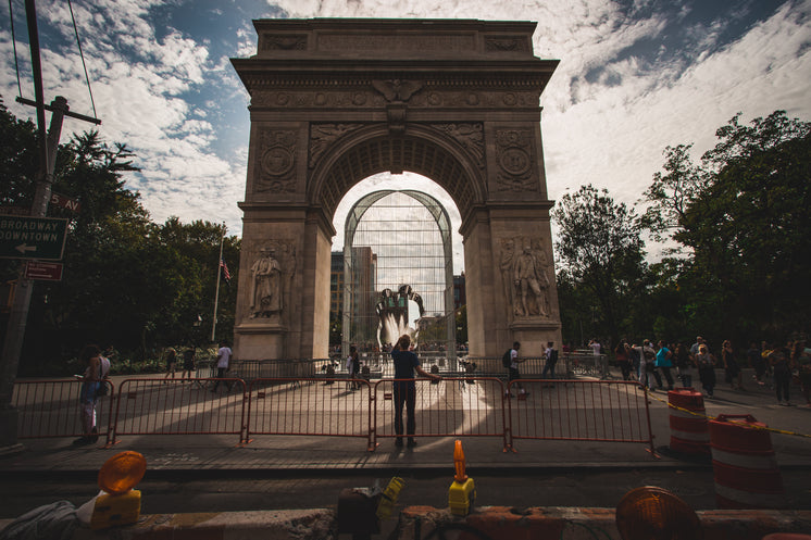 archway-in-washington-park.jpg?width=746&format=pjpg&exif=0&iptc=0