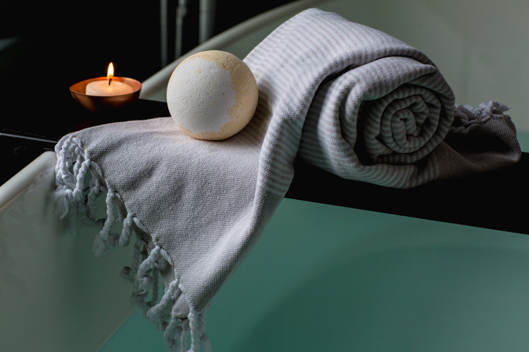 bath-bomb-by-tub.jpg?width=746&format=pjpg&exif=0&iptc=0