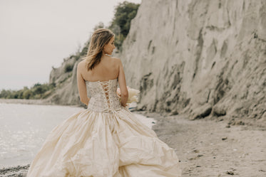 beach destination wedding fashion