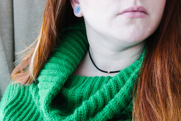 black choker with bead