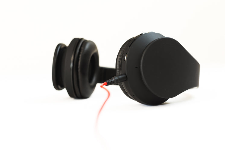 black-headphones-closeup.jpg?width=746&f