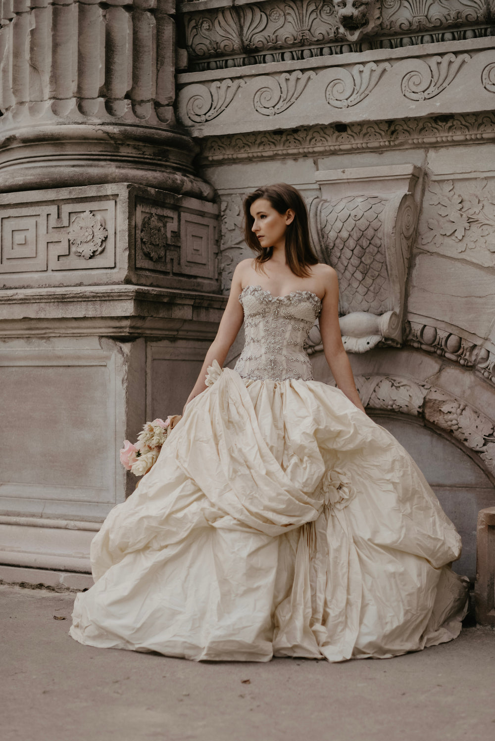 bridal photography near antique architecture