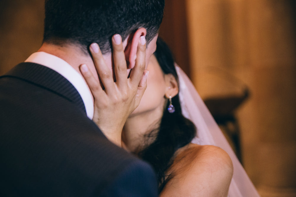 bride & groom wedding kiss