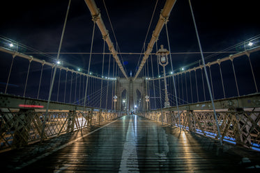 brooklyn bridge at night