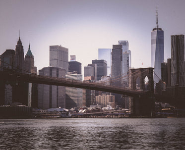 brooklyn bridge leading view toward manhattan skyline