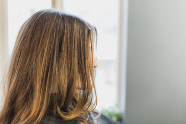 Free Stock Photo of Brunette Woman In Salon Chair — HD Images