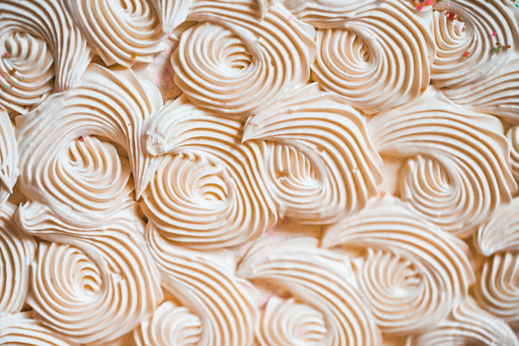 butter-cream-icing-swirls.jpg?width=746&