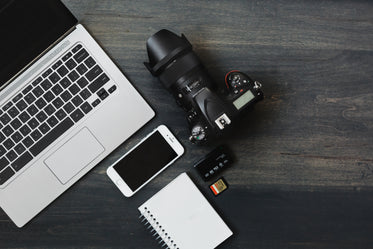 Browse Free HD Images of Camera, Phone, Laptop a Photographer's Desk
