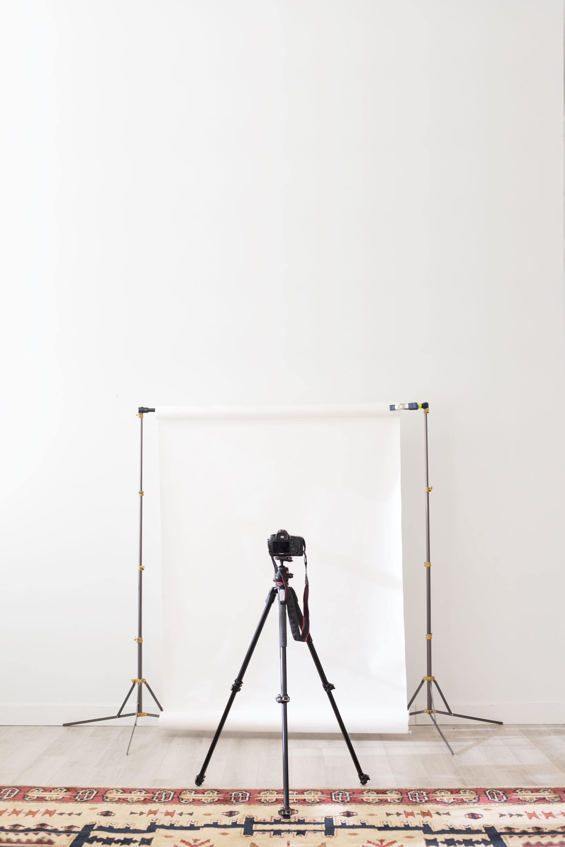 Free Stock Photo of Camera With Back Drop — HD Images