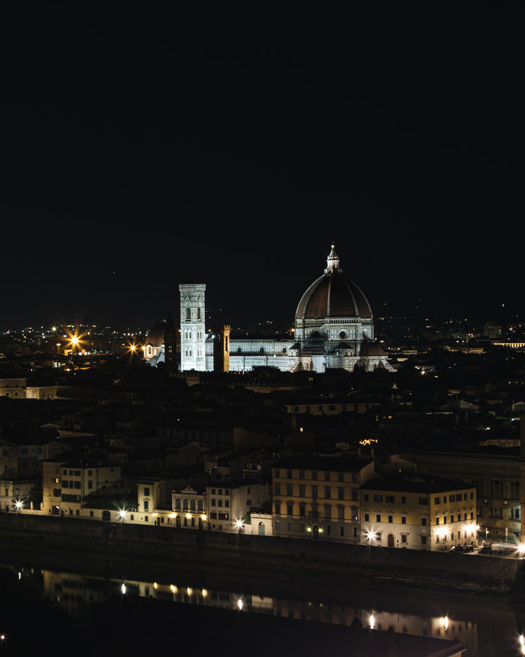 Cathedral Of Santa Maria Del Fiore At Night