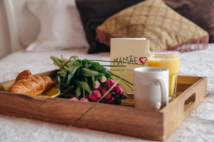 celebrating-mamae-with-breakfast.jpg?wid