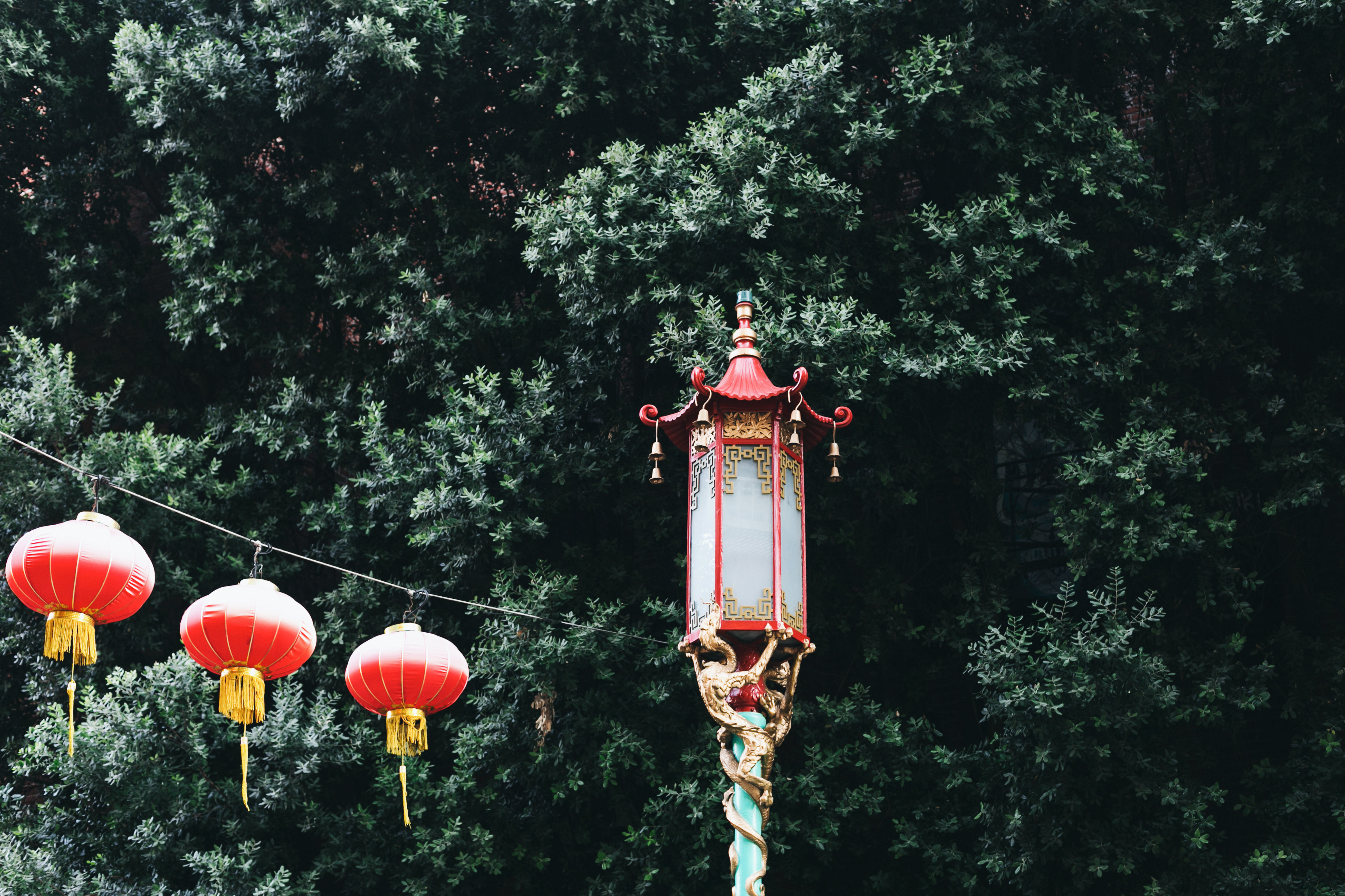 Hanging chinese store lanterns