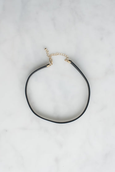 choker necklace product photo