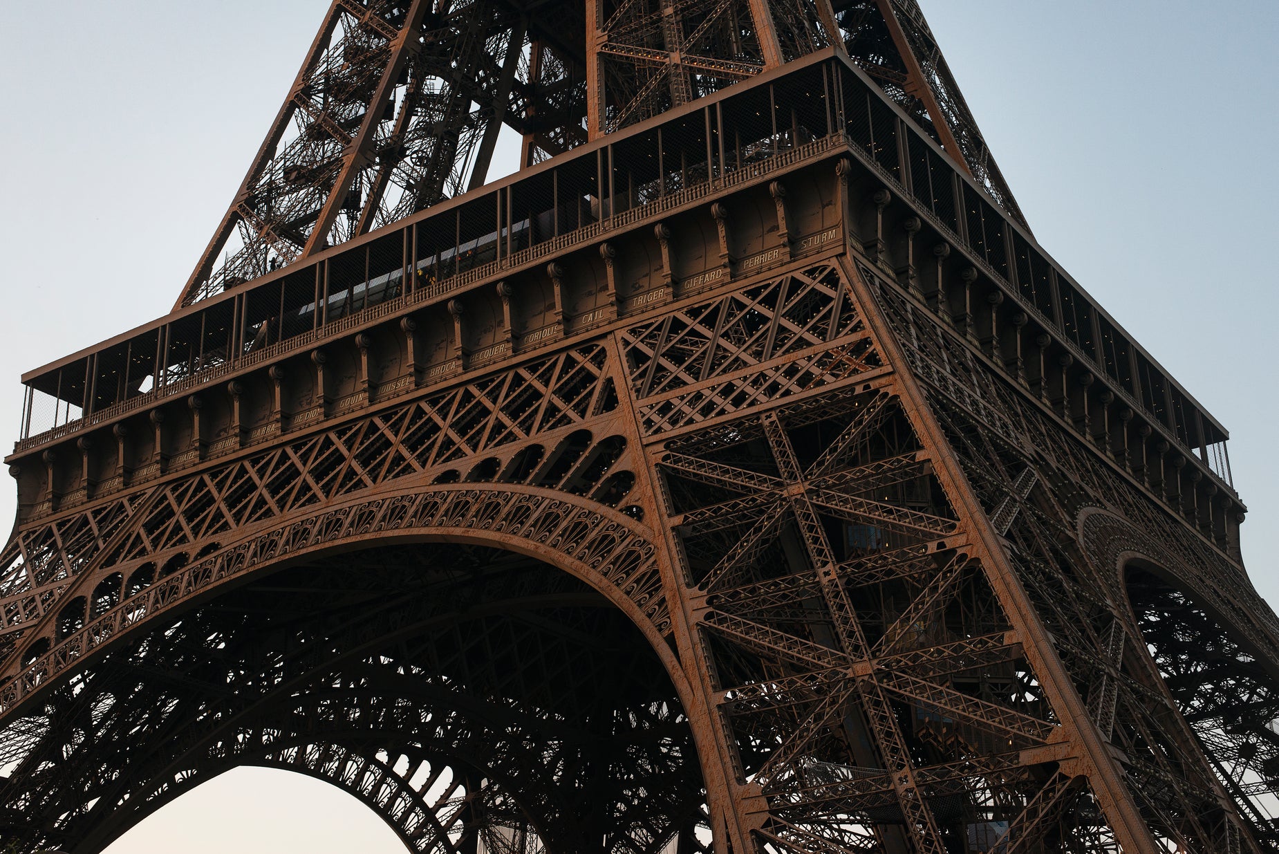 Free Close Up Eiffel Tower Image Stunning Photography free-close-up-eiffel-tower-image-stunning-photography