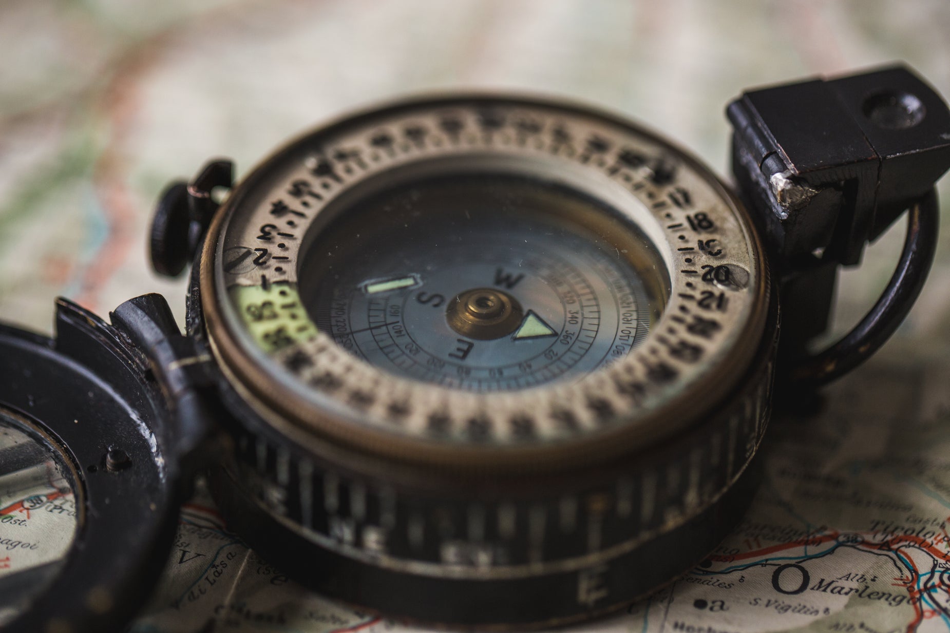 Free Close Up Of A Compass Photo — High Res Pictures
