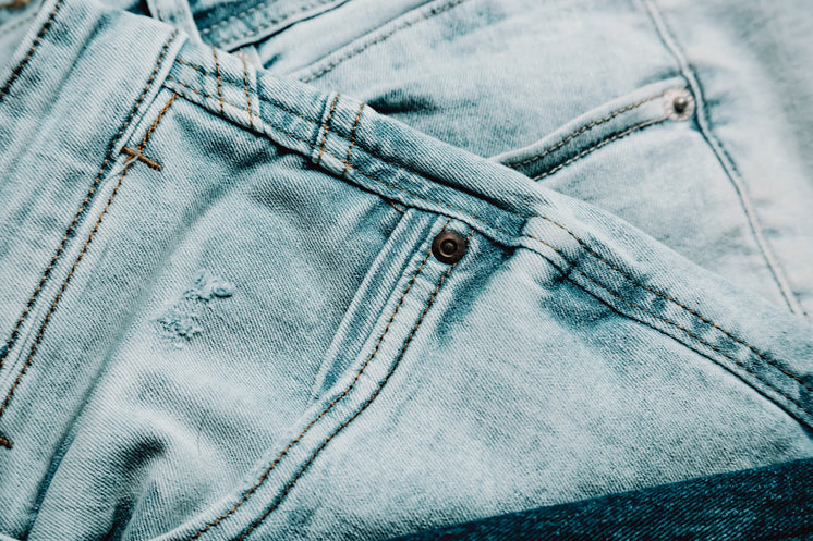 close-up-of-lite-blue-jean-fabric.jpg?width=746&format=pjpg&exif=0&iptc=0