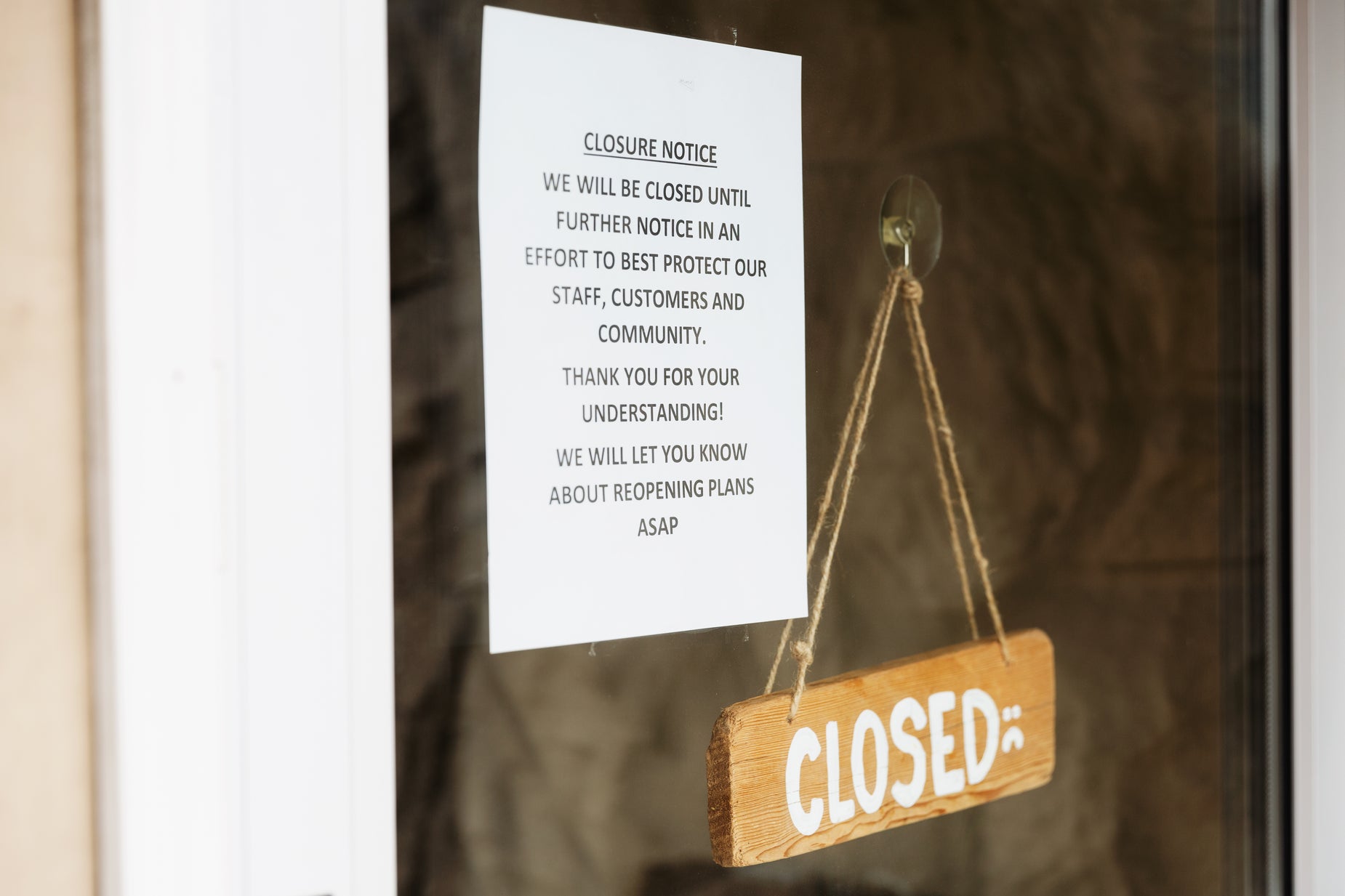 Closing Notification Free Closure Notice On Glass Door Photo β High Res Pictures