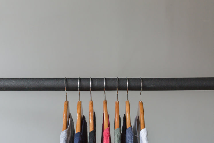 clothes-hangers.jpg?width=746&format=pjp
