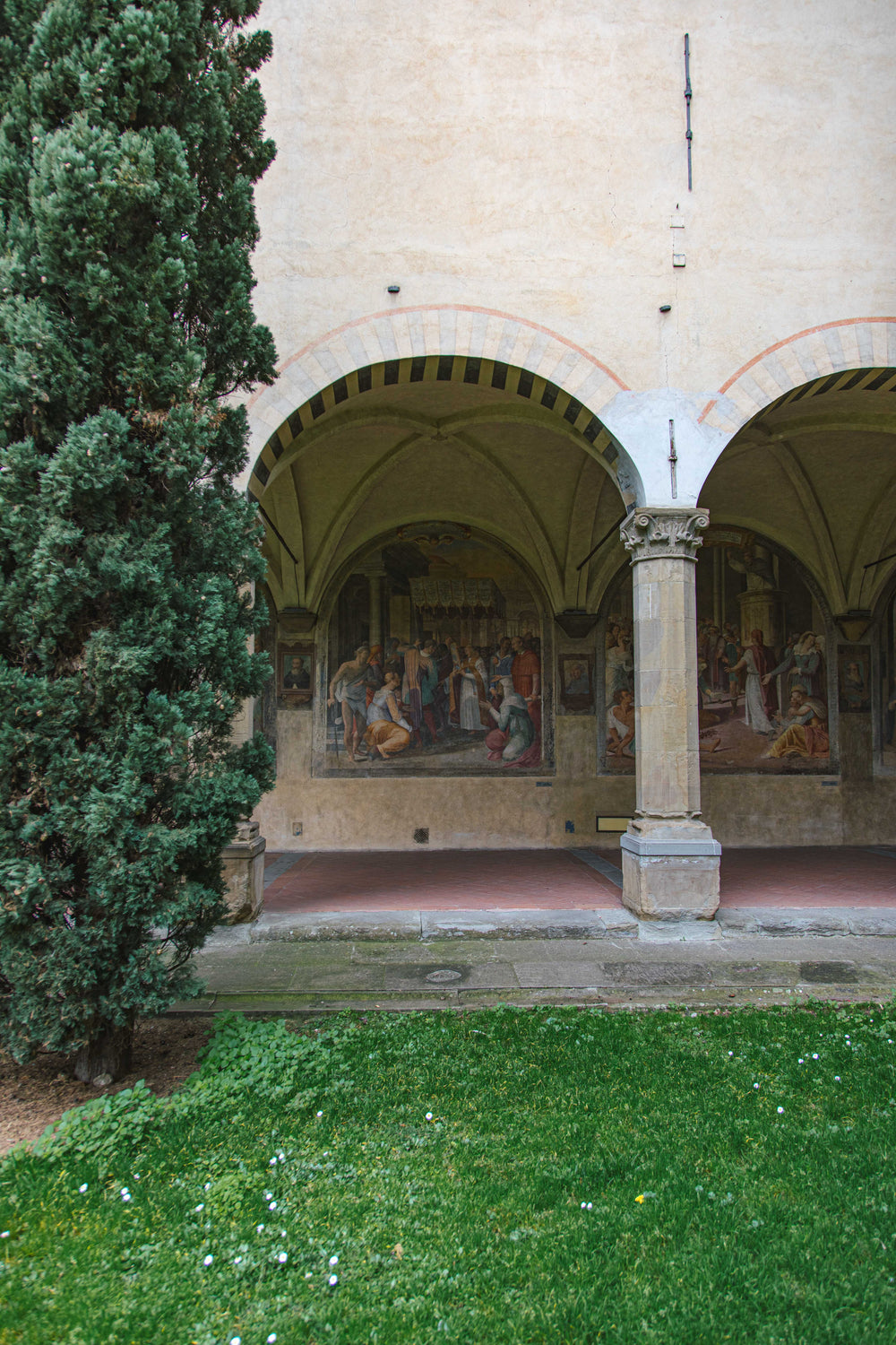 courtyard into a vaulted walkway