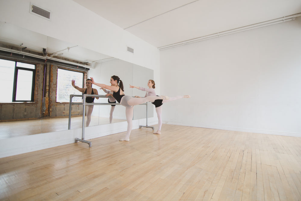 dancers do ballet warm up