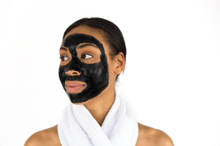 detox-face-mask.jpg?width=746&format=pjp