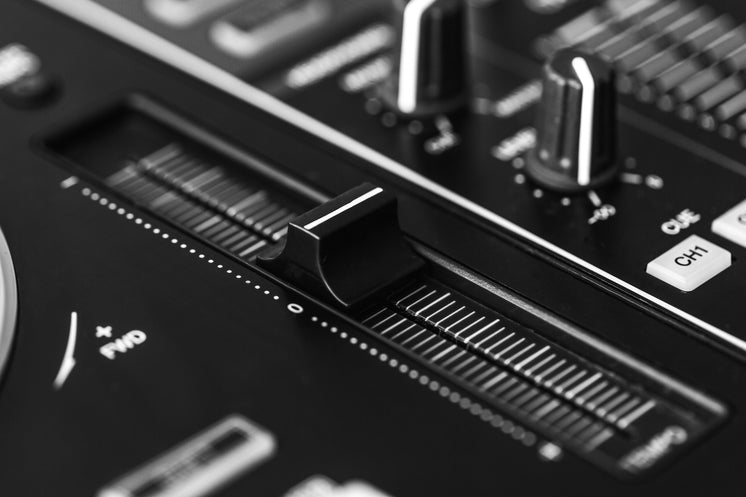dj-board-volume-slider.jpg?width=746&format=pjpg&exif=0&iptc=0