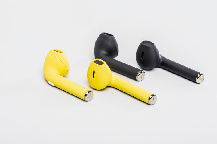 earbuds-staggered-on-white-surface.jpg?width=746&format=pjpg&exif=0&iptc=0