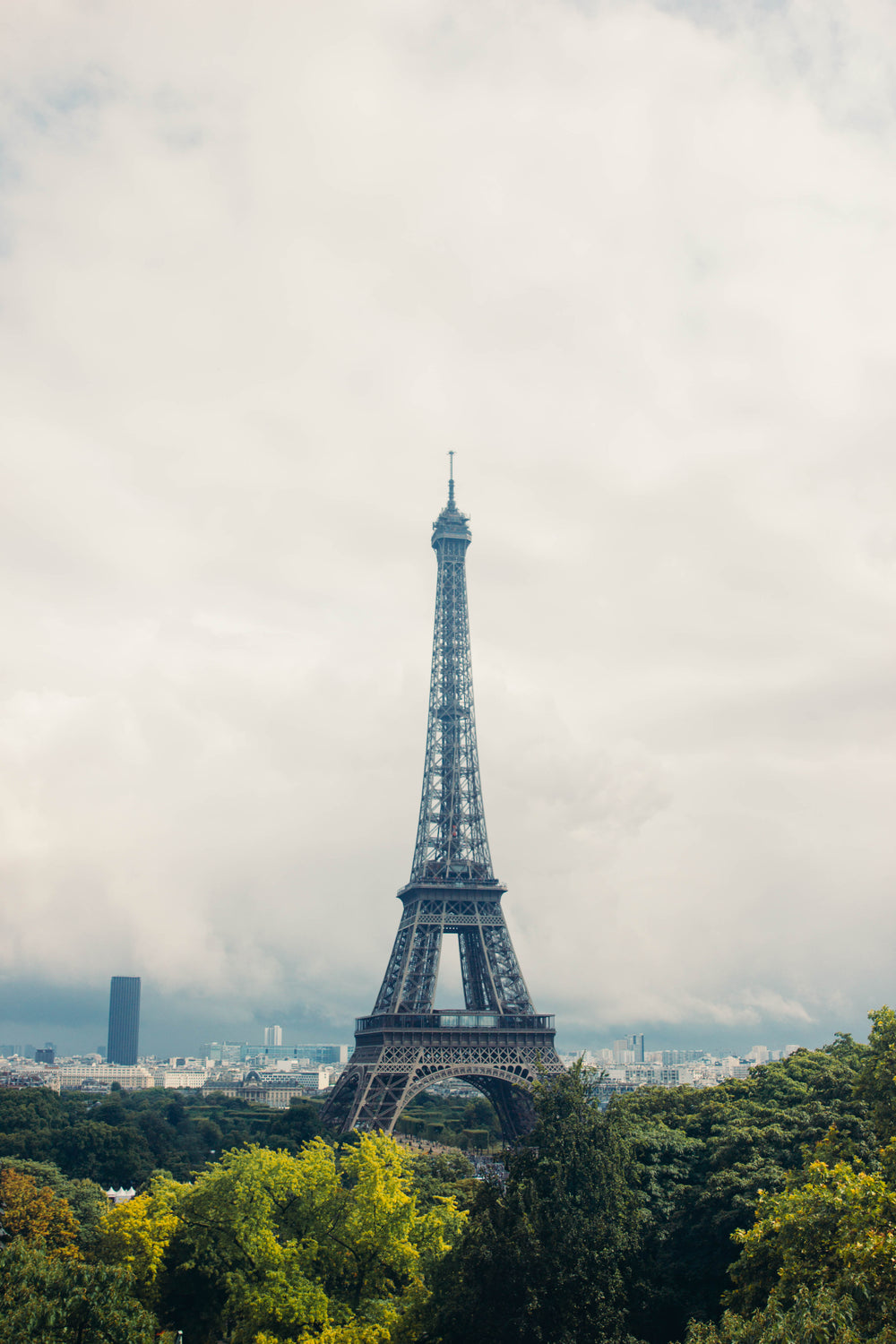 eiffel tower pictures high resolution