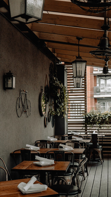 empty restaurant awaits diners