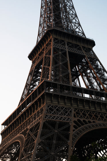 evening sun hits eiffel tower