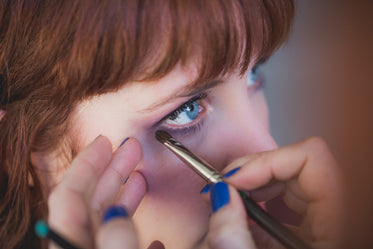 eyeshadow on blue eyes