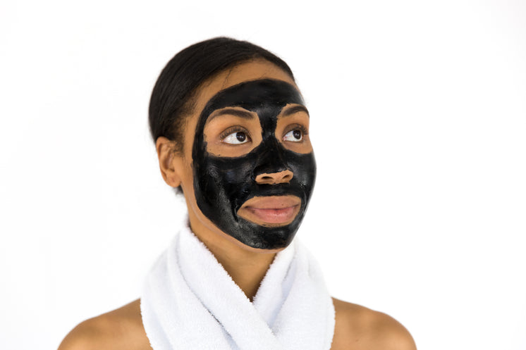 face-mask-at-spa.jpg?width=746&format=pj