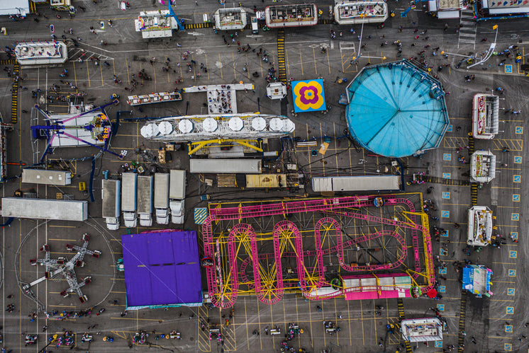 fairground-from-the-sky.jpg?width=746&format=pjpg&exif=0&iptc=0