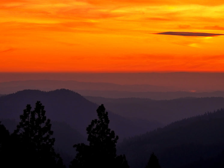 fiery-mountain-sunset.jpg?width=746&format=pjpg&exif=0&iptc=0