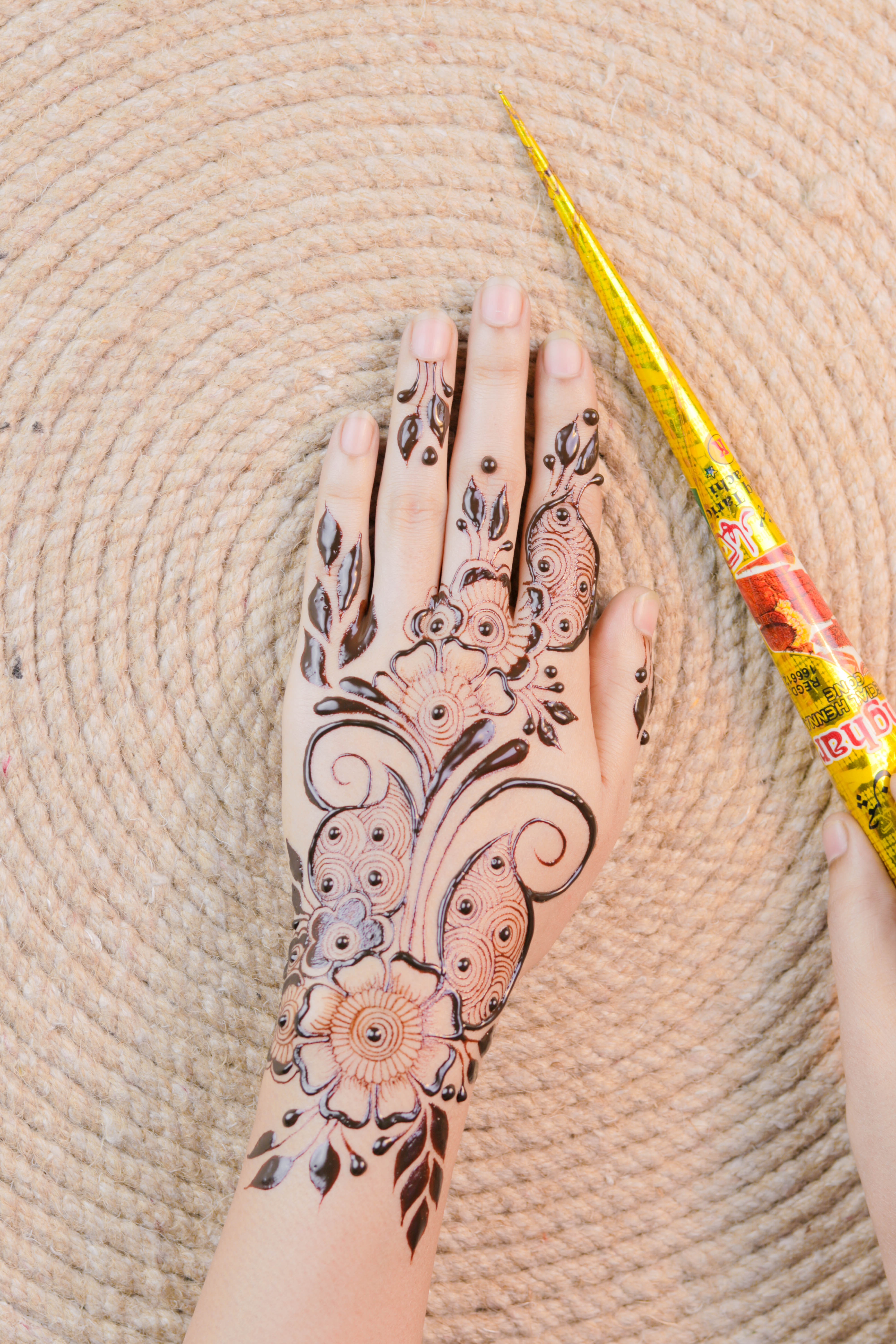 Prettiest Floral Mehendi Designs For The Trendsetter Brides | Arabic  mehendi designs, Unique mehndi designs, Mehndi designs