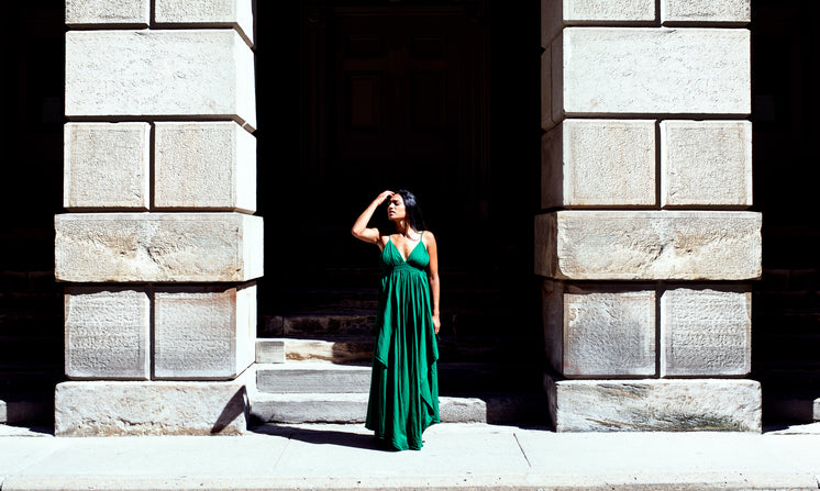 flowy-green-summer-dress-on-model_373x@2x.progressive.jpg